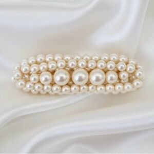 Vintage 1950s Faux Pearl Cluster Brooch -
